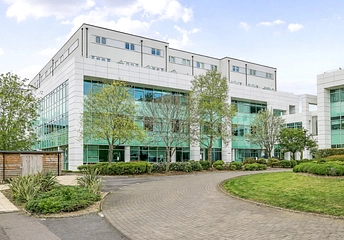 2 bedroom apartment for sale - Flat 7, Chrysler House, Bessemer Road, Welwyn Garden City, Hertfordshire, AL7