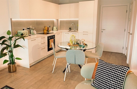 1 bedroom apartment for sale - Engineering Mews, Clock Tower House, Heritage Walk, Slough, Berkshire, SL1