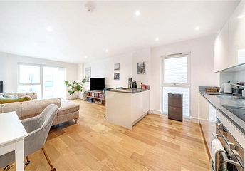 2 bedroom apartment for sale - 16 Fairbourne Road, London, SW4