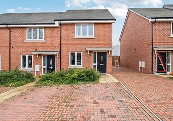 2 bedroom house for sale - Claves Crescent, Welwyn Garden City, Hertfordshire, AL7
