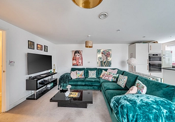 2 bedroom apartment for sale - Bridge Road East, Welwyn Garden City, Hertfordshire, AL7