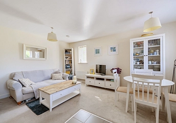 2 bedroom apartment for sale - Elliston Way, Ashtead, Surrey, KT21