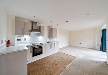 2 bedroom apartment for sale - Bessemer Road, Welwyn Garden City, Hertfordshire, AL7