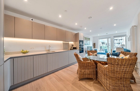 3 bedroom apartment for sale - Seagull Lane, London, E16