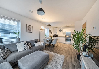 2 bedroom apartment for sale - Winston House, Blossom Drive, Welwyn Garden City, Hertfordshire, AL7