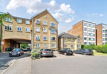 2 bedroom apartment for sale - Arborfield Close, London, SW2