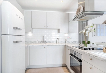 2 bedroom apartment for sale - Fellowes Rise, Winchester, Hampshire, SO22 - Property View 1