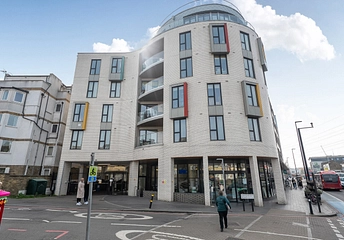 2 bedroom apartment for sale - Cavendish Road, London, SW19