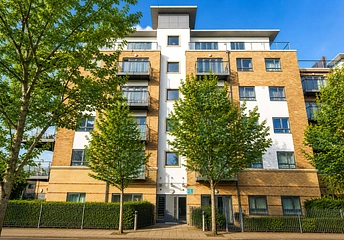 1 bedroom apartment for sale - Plough Close, London, NW10